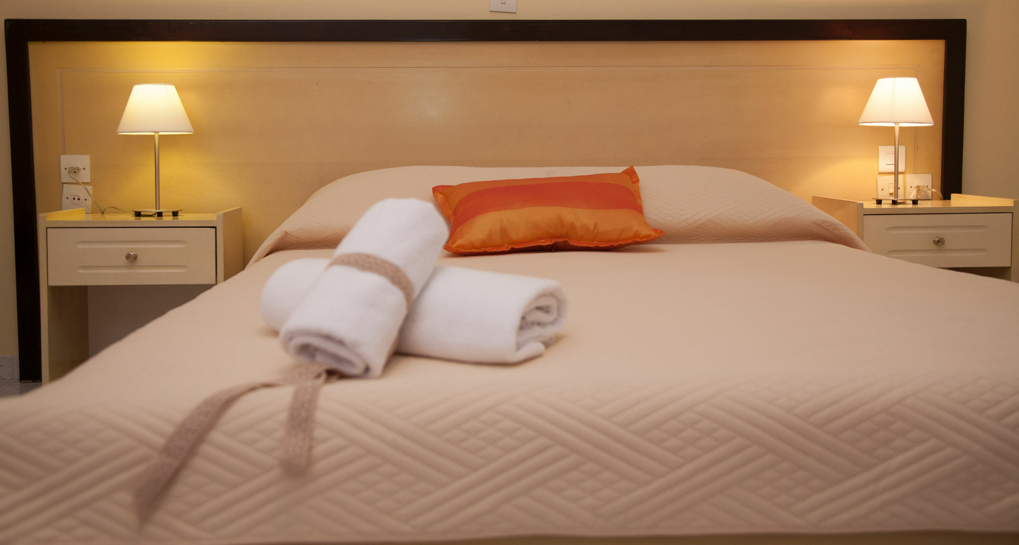 Bella Sant Aparthotel Perissa  Bagian luar foto